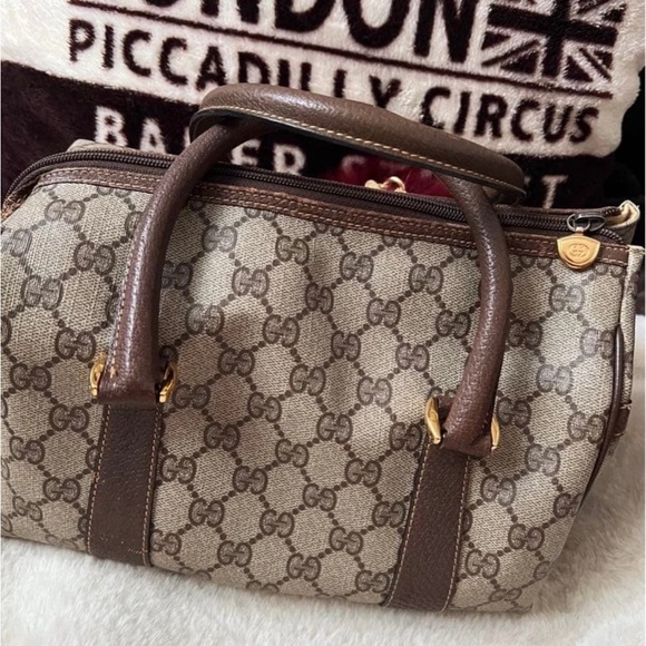 Gucci Beige and Brown Satchel with Red Accent - Picture 2 of 6